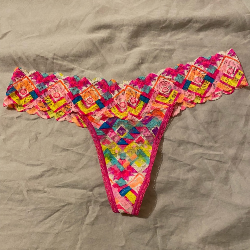 Vs thong